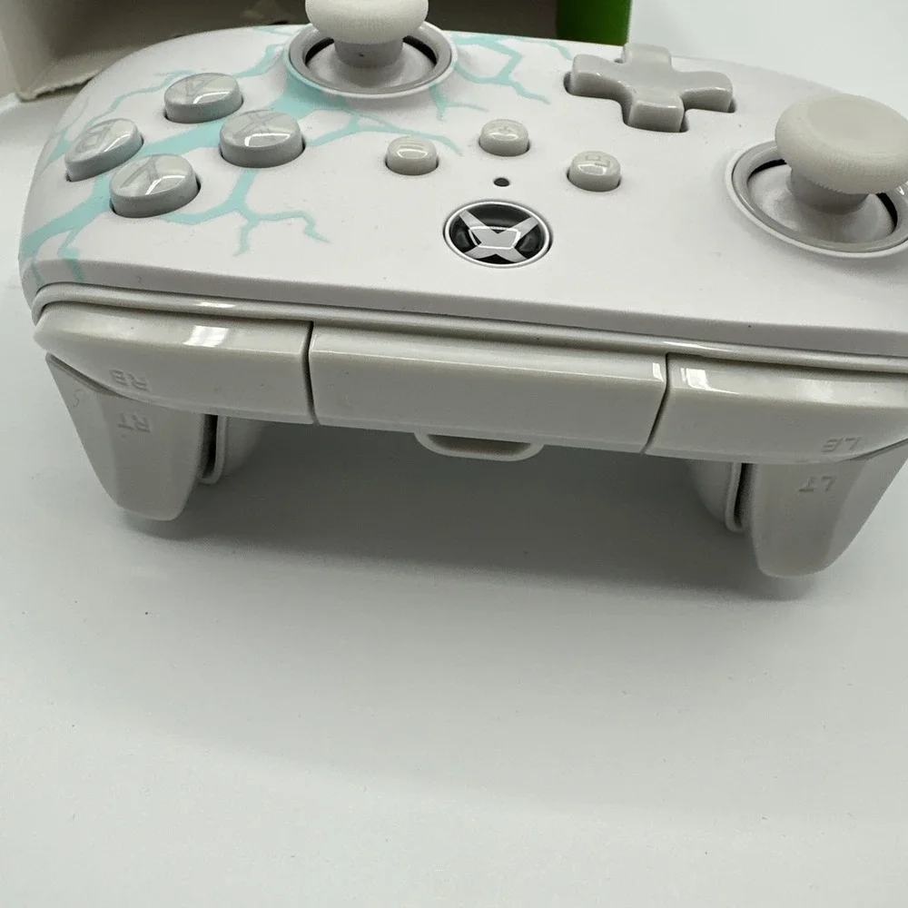 PowerA‎ Advantage Wired Controller - XBox Series x S Artic Ice White